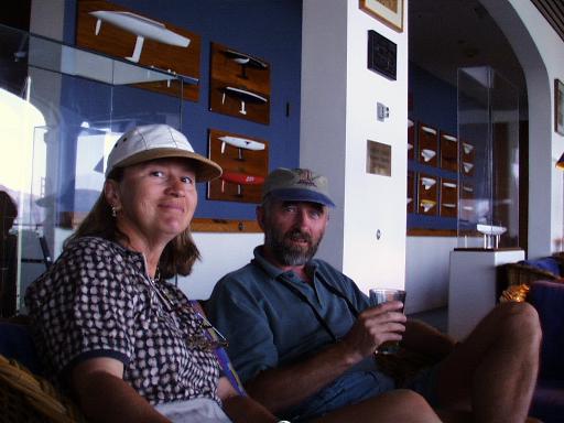 sb980031.jpg (33973 bytes)