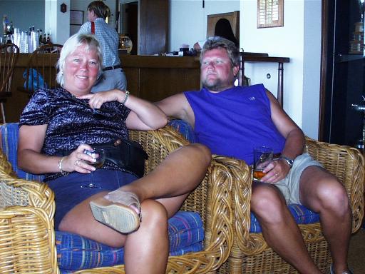 sb980032.jpg (45965 bytes)