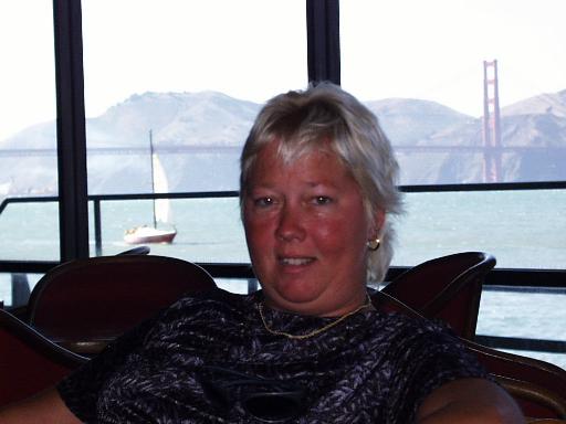 sb980035.jpg (25870 bytes)